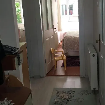 100m2 Apartment, Location, Free Parking *