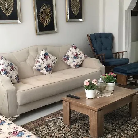 100m2 Apartment, Location, Free Parking Appartamento Smirne